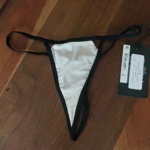 - NWT Chaser Intimates Thong panties underwear size Medium